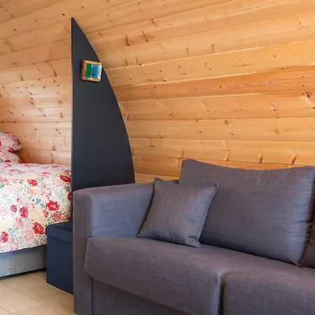 Luxury Two-Bed Glamping Pod In County Clare בית נופש *